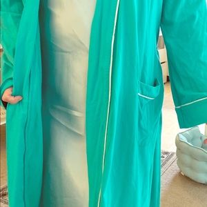 Turquoise Mid Length Robe. Size XL-XXL